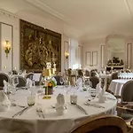 The Originals Le Chateau De Poitiers Hotel