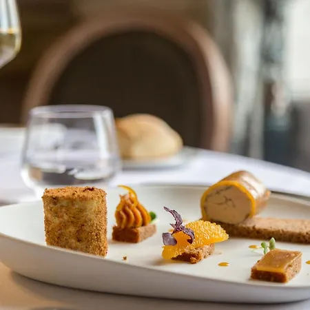 Hotel The Originals Le Chateau De Poitiers 3*