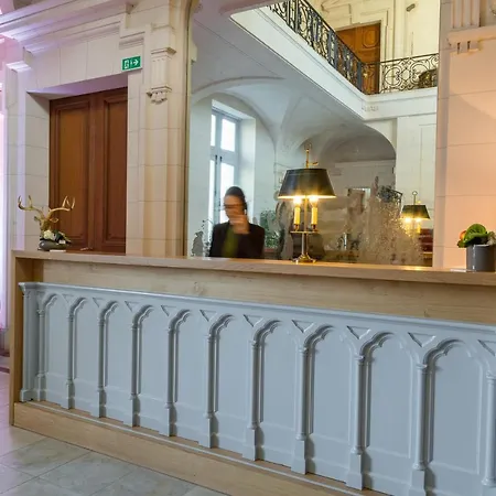 Hotel The Originals Le Chateau De Poitiers