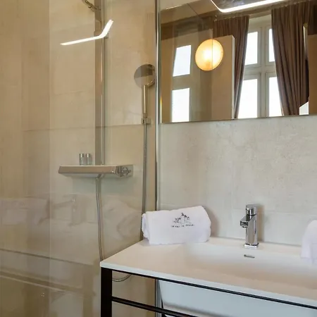 Hotel The Originals Le Chateau De Poitiers Dissay