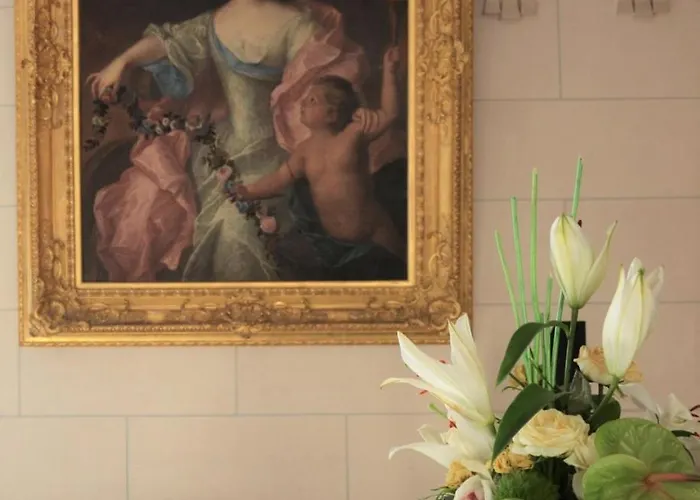 Hotel The Originals Le Chateau De Poitiers Dissay