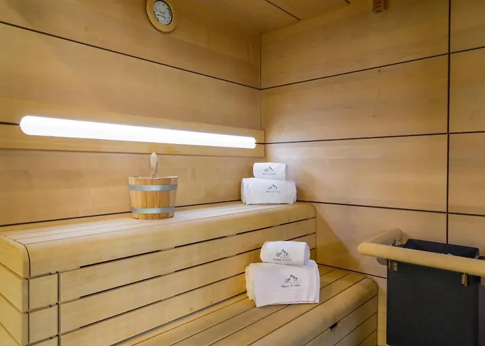 The Originals Le Chateau De Poitiers Hotel 3*